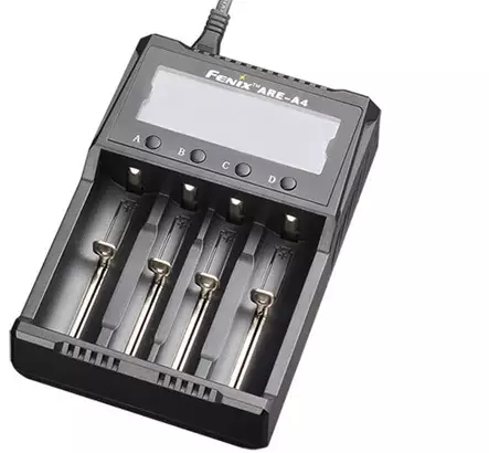 Fenix ARE-A4 Fyrkanals smart laddare - Laddare för 18650 batterier - 8020101172 - 2